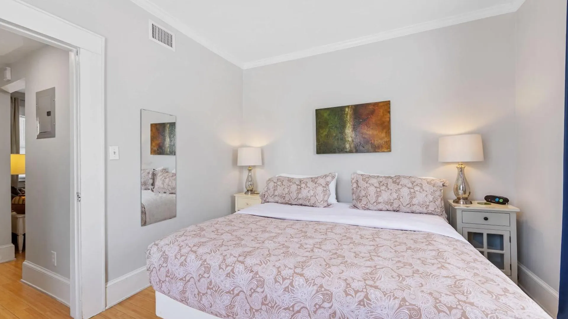 Chic 1 Bedroom Units Near Dilworth Charlotte